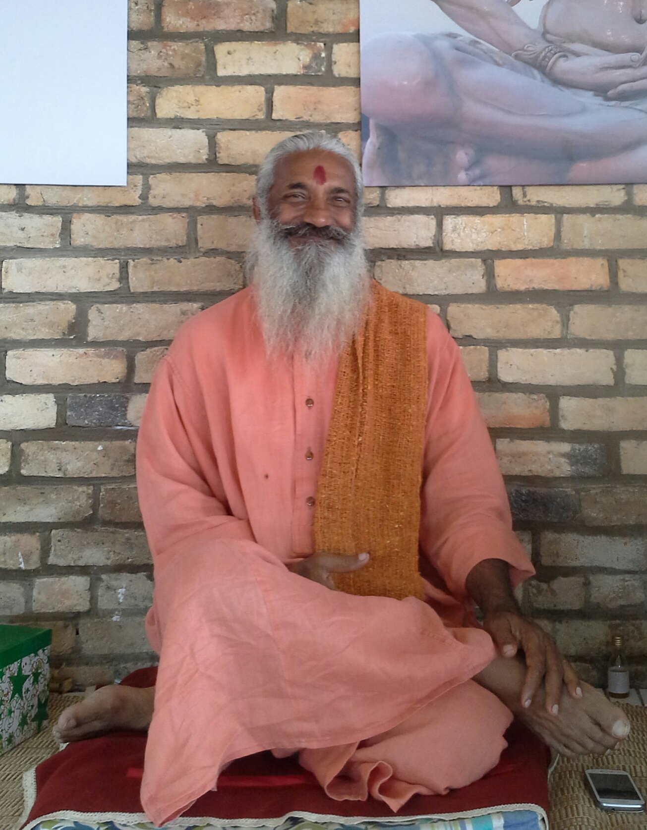 SWAMIJI 1.jpg