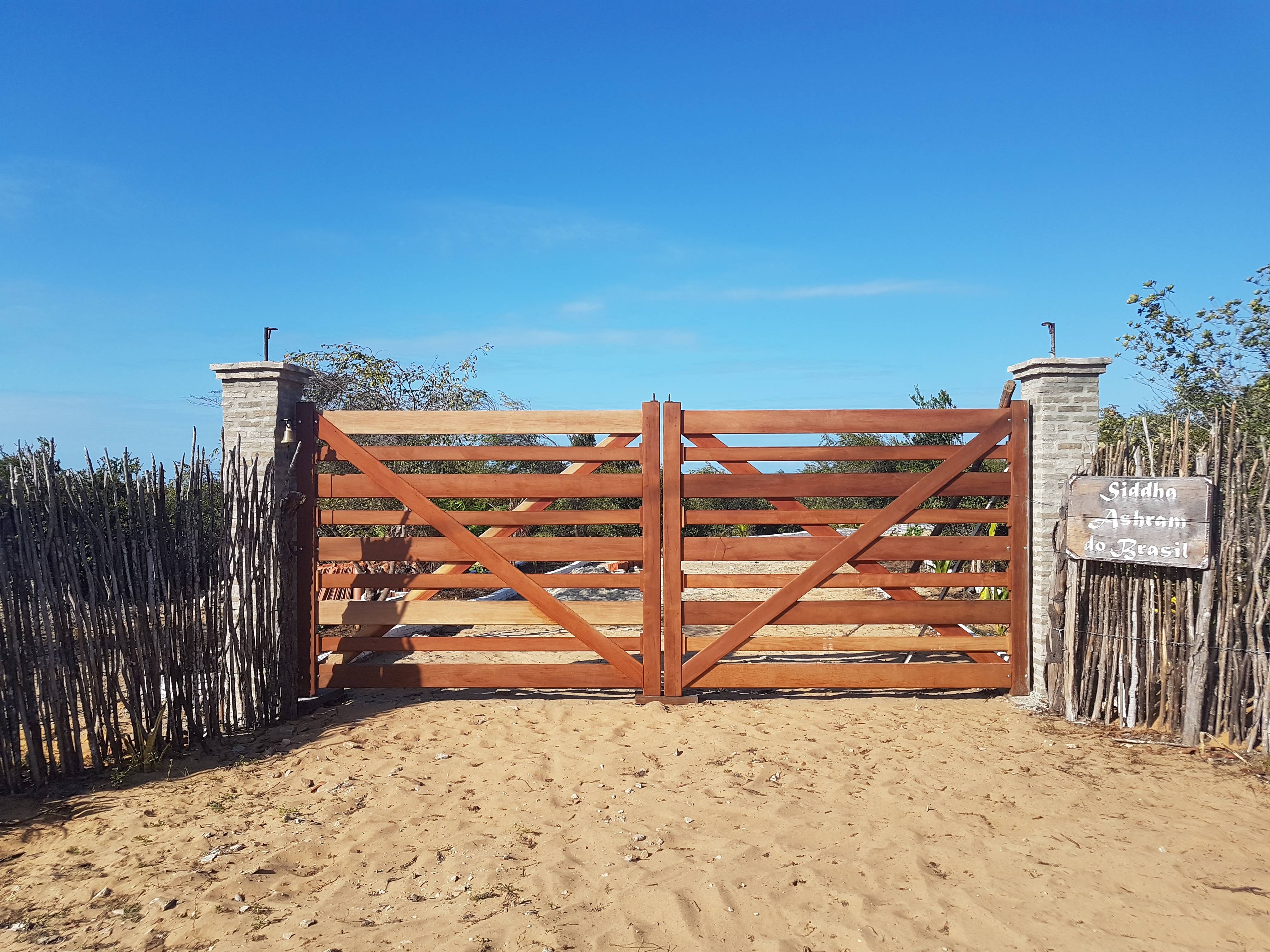 ASHRAM PORTÃO.1.jpg